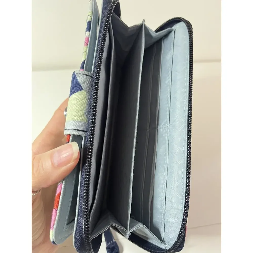 Vera Bradley RFID Turnlock Zip Around Wallet Iconic Retired Mod Paisley EUC!! - Picture 8 of 8